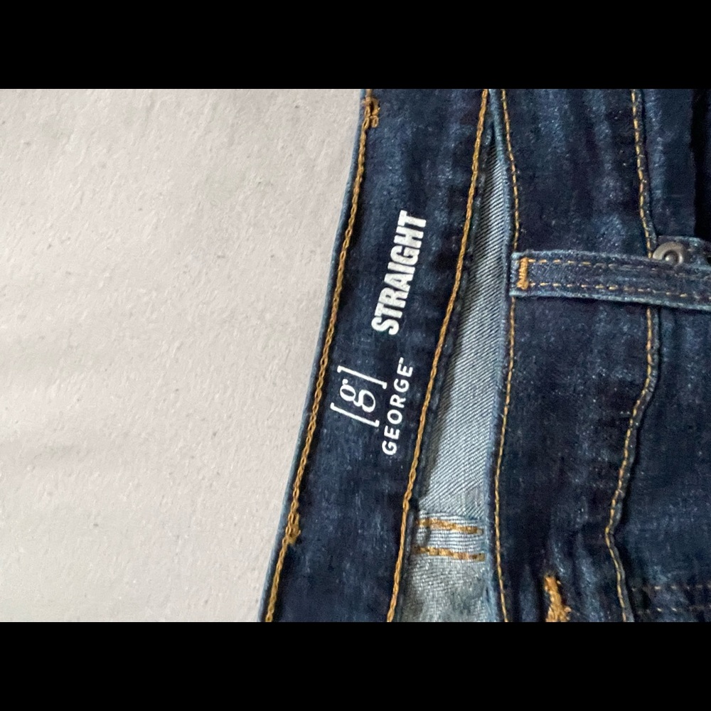 Straight fit blue jeans